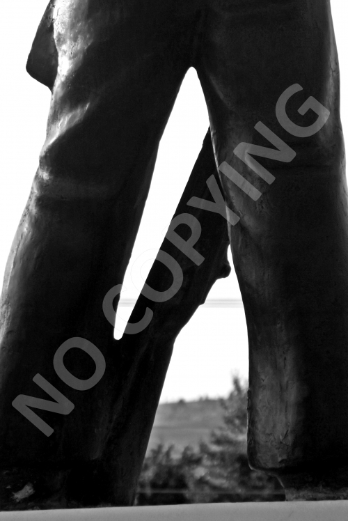 A7 - Memorial Statue